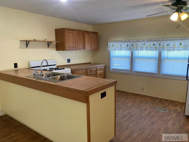 120 E Valley Avenue, Challis, ID 83226