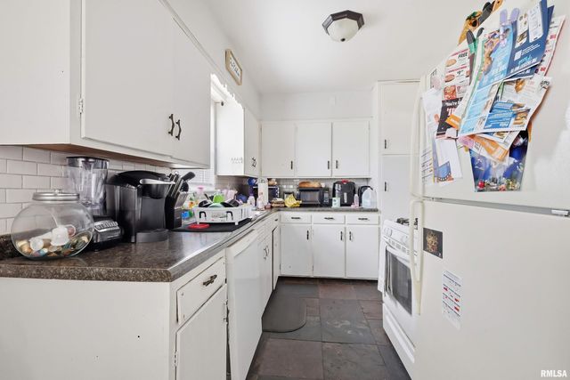 1628 25TH Avenue, Rock Island, IL 61201