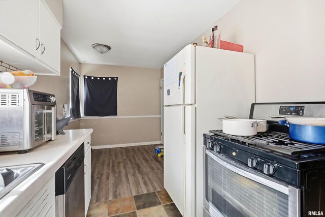 1628 25TH Avenue, Rock Island, IL 61201