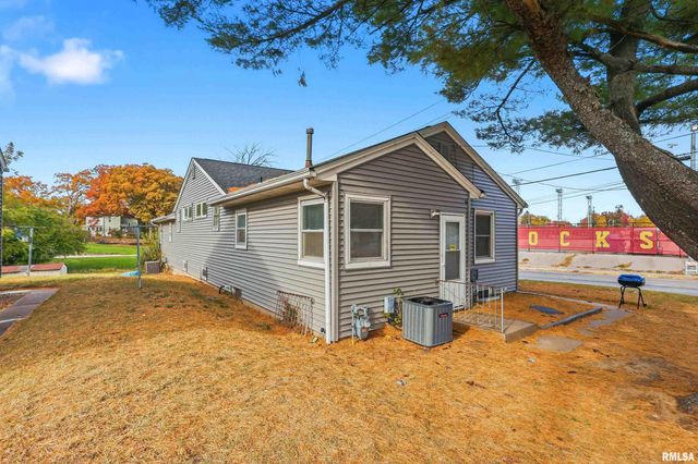 1628 25TH Avenue, Rock Island, IL 61201