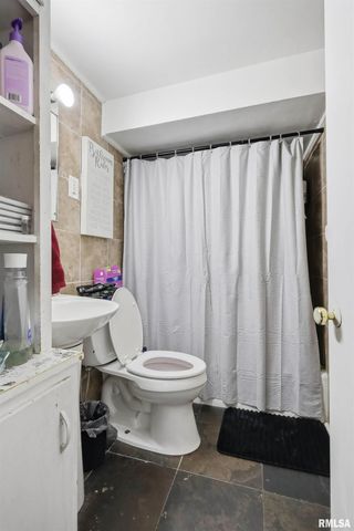 1628 25TH Avenue, Rock Island, IL 61201