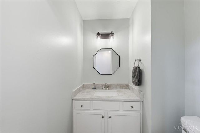 6527 Thistle Grove, Hamilton Twp, OH 45152