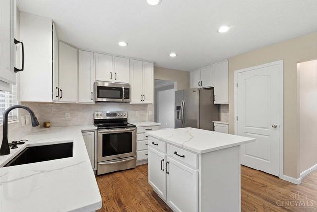 6527 Thistle Grove, Hamilton Twp, OH 45152