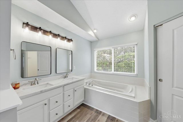 6527 Thistle Grove, Hamilton Twp, OH 45152