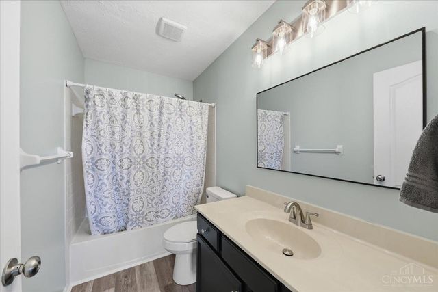 6527 Thistle Grove, Hamilton Twp, OH 45152