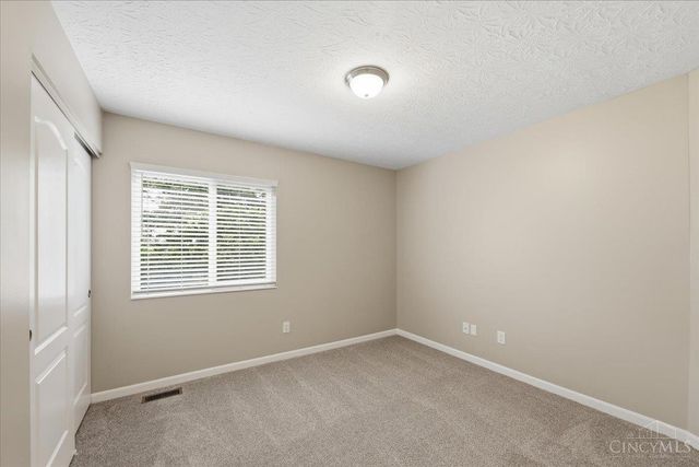 6527 Thistle Grove, Hamilton Twp, OH 45152