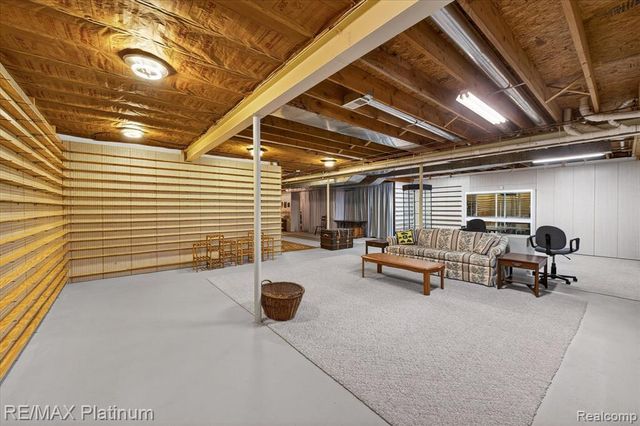 10696 Parker Court, South Lyon, MI 48178