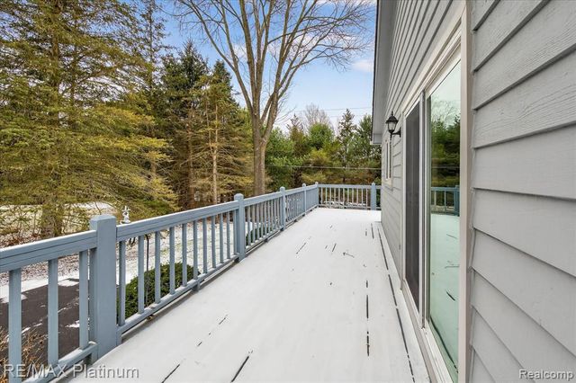 10696 Parker Court, South Lyon, MI 48178