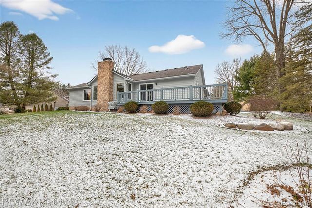 10696 Parker Court, South Lyon, MI 48178