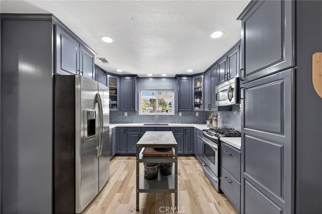 1463 1463 Clock Ave, Redlands, CA 92374