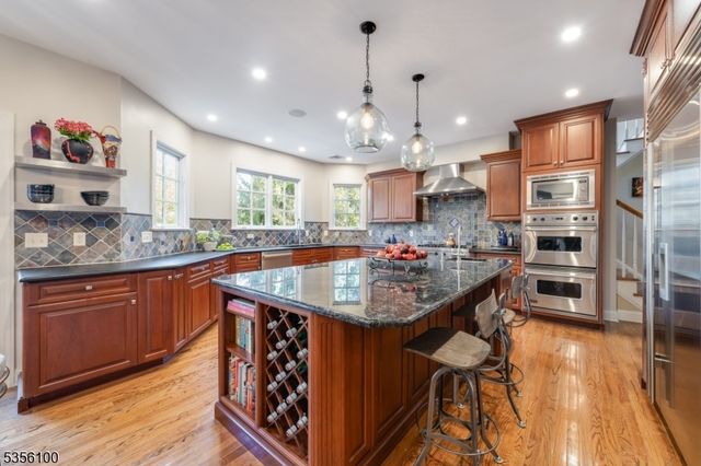 5 Kincaid Ln, Chatham Twp., NJ 07928