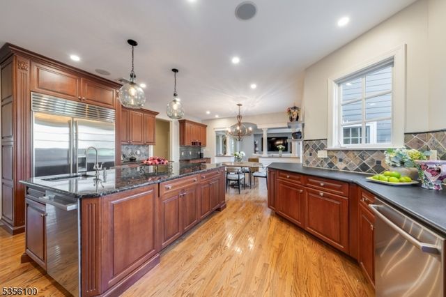 5 Kincaid Ln, Chatham Twp., NJ 07928