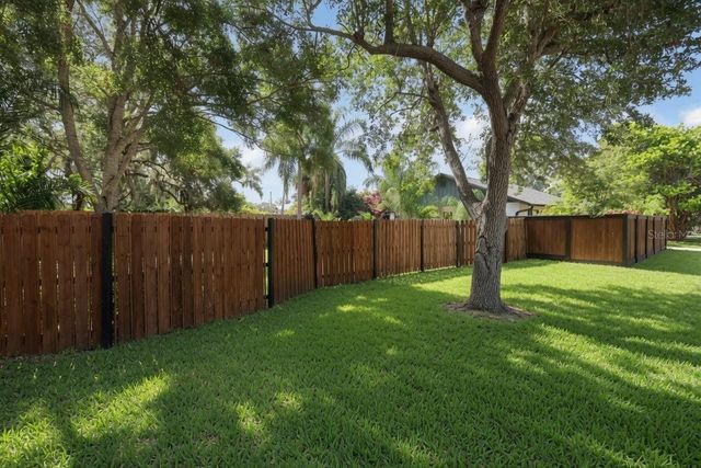 5281 LORDS AVENUE, Sarasota, FL 34231