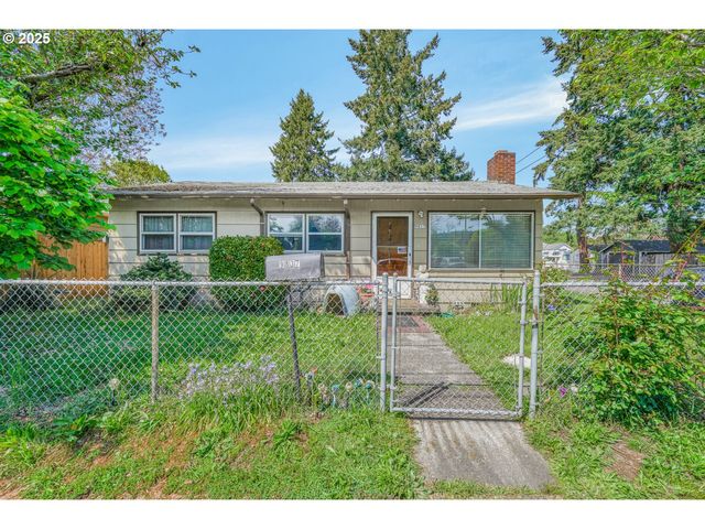 9837 Se REEDWAY St, Portland, OR 97266