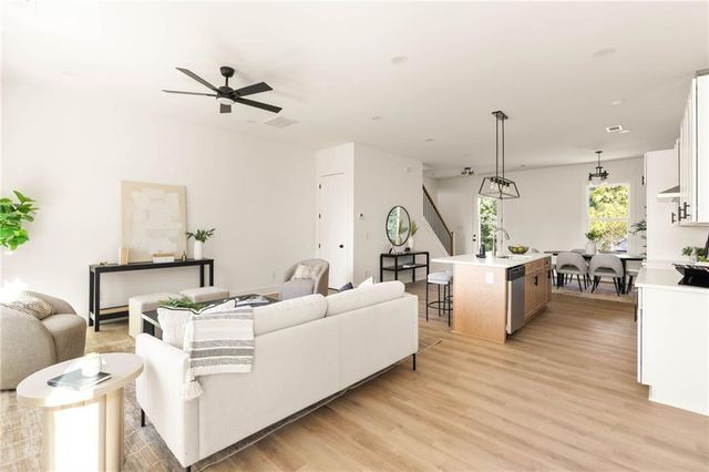889 Dale Drive SE, Atlanta, GA 30315