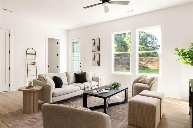 889 Dale Drive SE, Atlanta, GA 30315