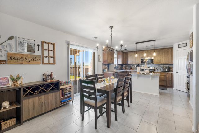 7723 Snowy Egret Court NW, Albuquerque, NM 87114