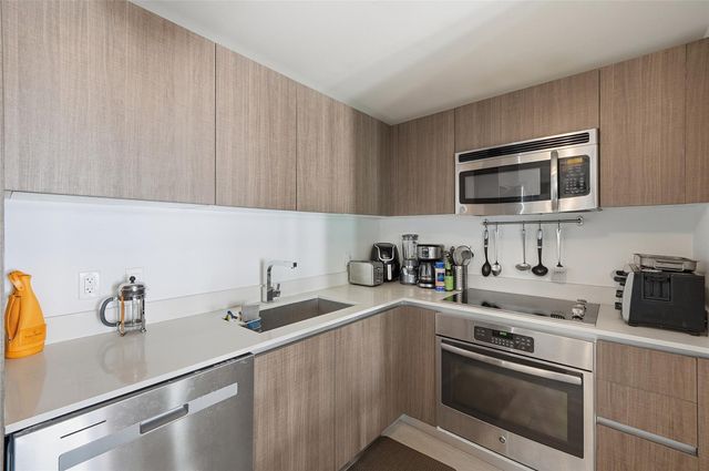 1600 SW 1st Avenue 510, Miami, FL 33129