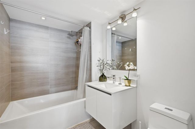 1600 SW 1st Avenue 510, Miami, FL 33129