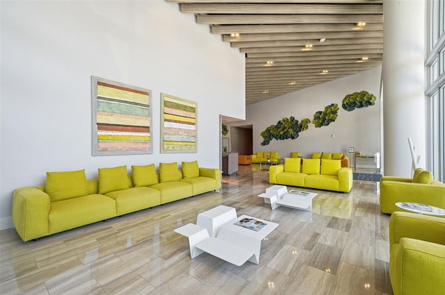 1600 SW 1st Avenue 510, Miami, FL 33129