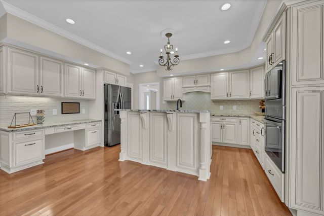 313 Partridge Ct, Clarksville, TN 37043