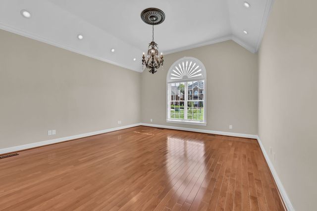313 Partridge Ct, Clarksville, TN 37043