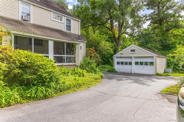 518 Pleasantville Road, Briarcliff Manor, NY 10510