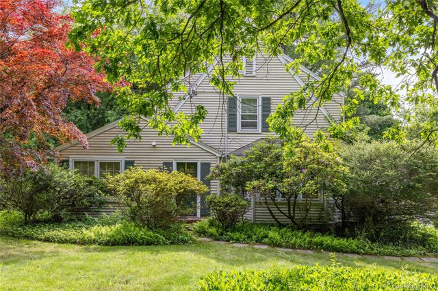 518 Pleasantville Road, Briarcliff Manor, NY 10510