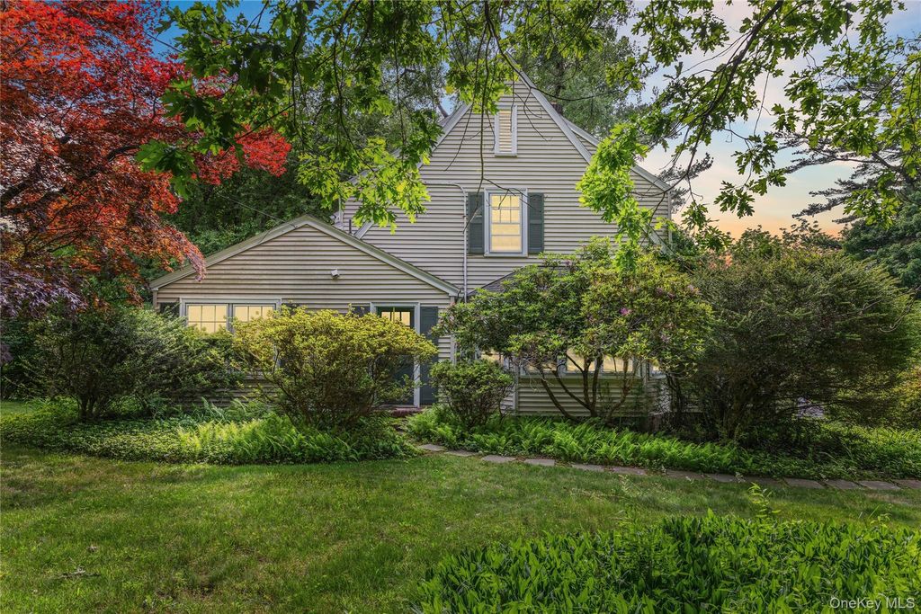 518 Pleasantville Road, Briarcliff Manor, NY 10510