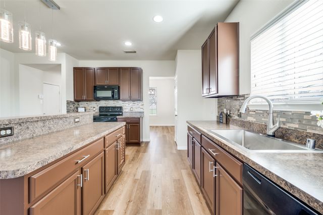 1516 Abby Creek Drive, Little Elm, TX 75068