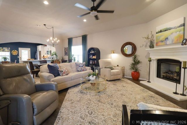 1935 W Imperial Place, Broken Arrow, OK 74011