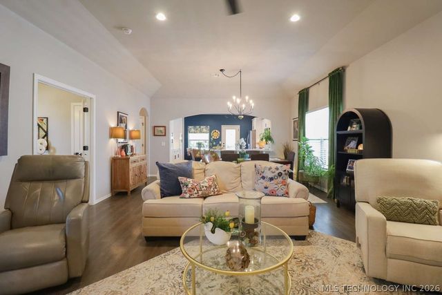 1935 W Imperial Place, Broken Arrow, OK 74011