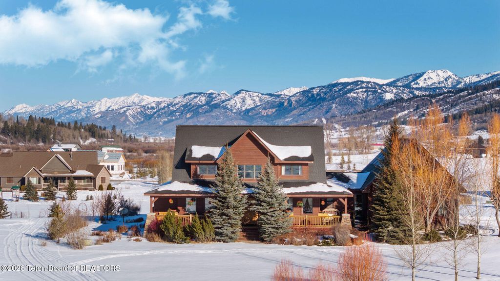 176 RIVER TRAIL DR Drive, Alpine, WY 83128