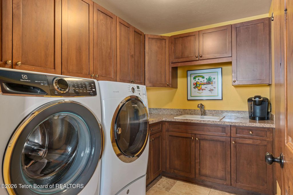 176 RIVER TRAIL DR Drive, Alpine, WY 83128 photo 39