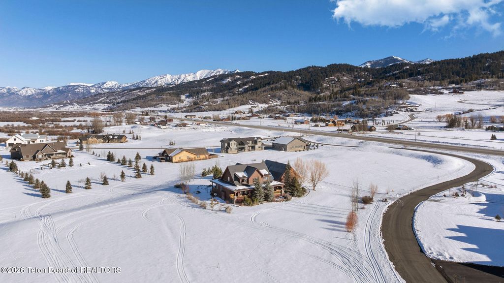 176 RIVER TRAIL DR Drive, Alpine, WY 83128 photo 5