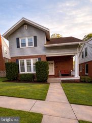 226 WALNUT ST, Lemoyne, PA 17043