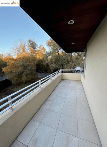 4000 Manzana Lane, Palo Alto, CA 94306