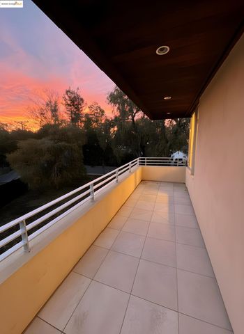 4000 Manzana Lane, Palo Alto, CA 94306