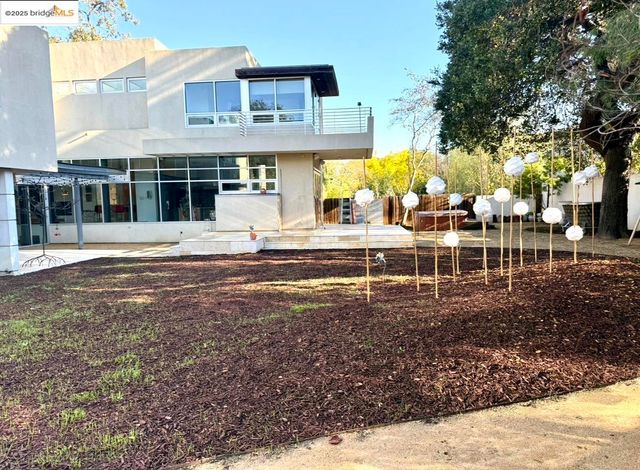 4000 Manzana Lane, Palo Alto, CA 94306