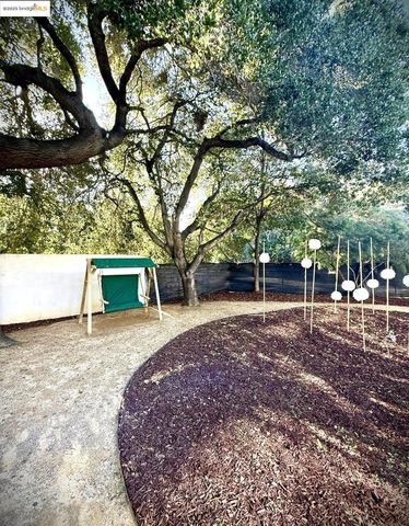 4000 Manzana Lane, Palo Alto, CA 94306