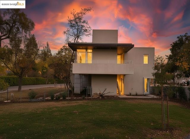 4000 Manzana Lane, Palo Alto, CA 94306