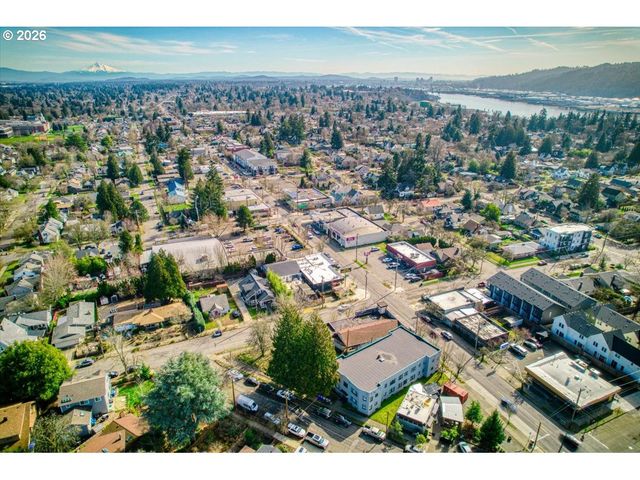 8028 N LOMBARD Way, Portland, OR 97203