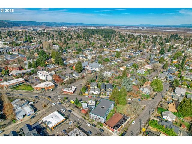 8028 N LOMBARD Way, Portland, OR 97203