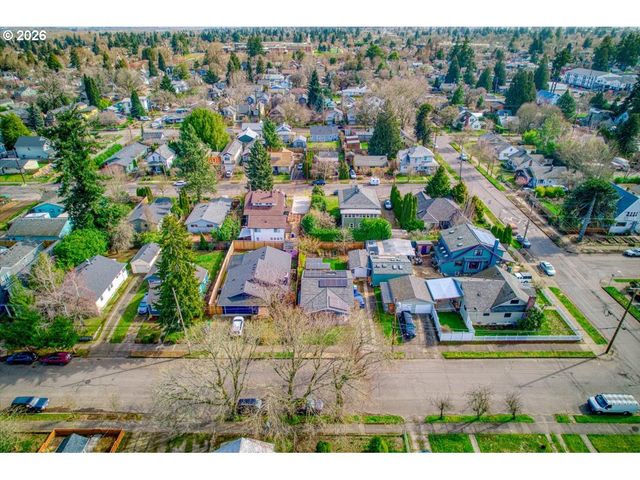 8028 N LOMBARD Way, Portland, OR 97203