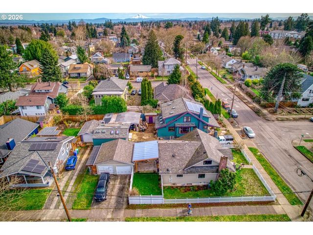 8028 N LOMBARD Way, Portland, OR 97203