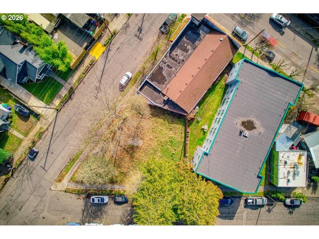 8028 N LOMBARD Way, Portland, OR 97203