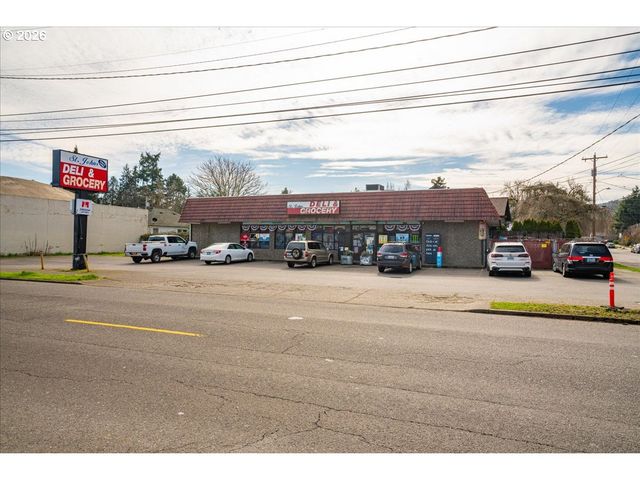 8028 N LOMBARD Way, Portland, OR 97203