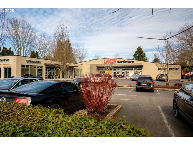 8028 N LOMBARD Way, Portland, OR 97203