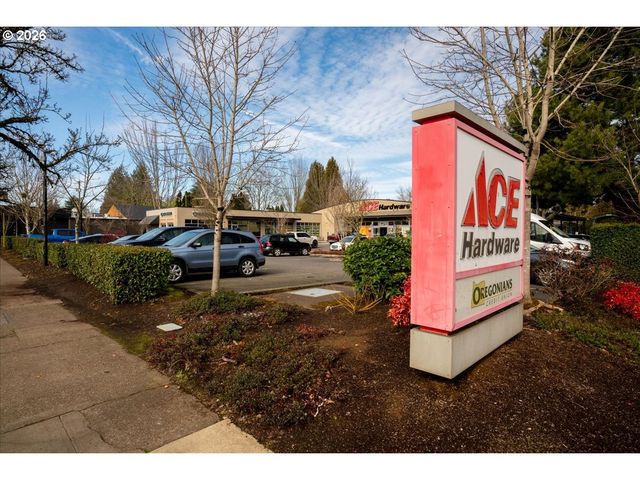 8028 N LOMBARD Way, Portland, OR 97203