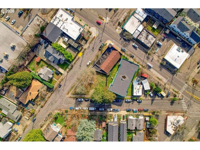 8028 N LOMBARD Way, Portland, OR 97203